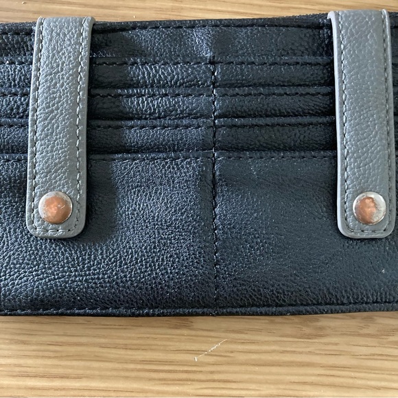 Steve Madden Black & Grey Card Holder - Picture 5 of 8
